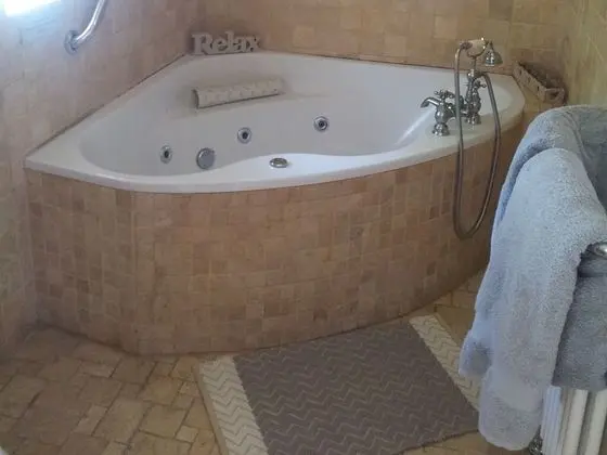 Tek Büyük Yataklı Oda, Özel Banyo (Sleeps 4)