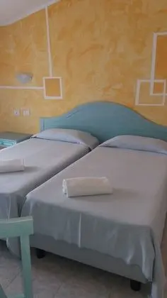 Tek Büyük Yataklı Oda, Balkon, Bahçe Manzaralı
