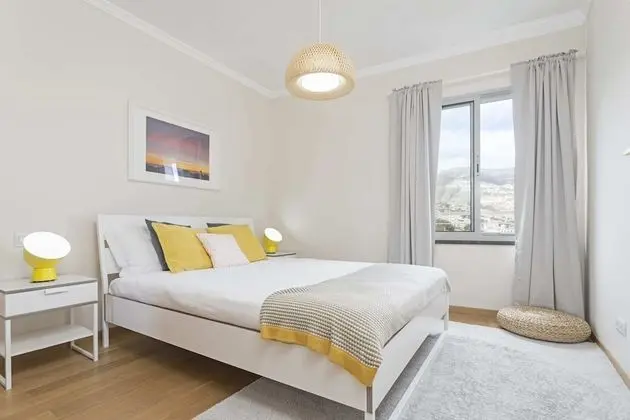 Apart Daire, 3 Yatak Odası, Teras, Havuz Manzaralı