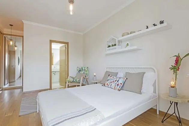 Apart Daire, 3 Yatak Odası, Teras, Havuz Manzaralı