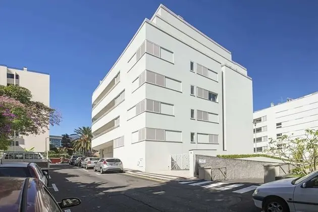 Apart Daire, 3 Yatak Odası, Teras, Havuz Manzaralı