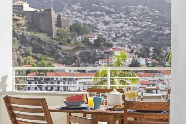 Apart Daire, 3 Yatak Odası, Teras, Havuz Manzaralı