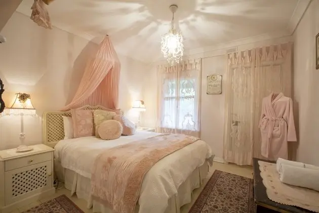 Kır Evi, 2 Yatak Odası, Üzüm Asması Manzaralı