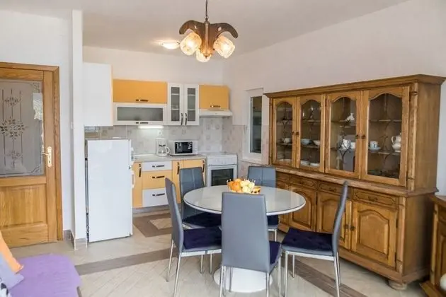 Apart Daire (Jasna - 20m from the sea - A1(4+1))