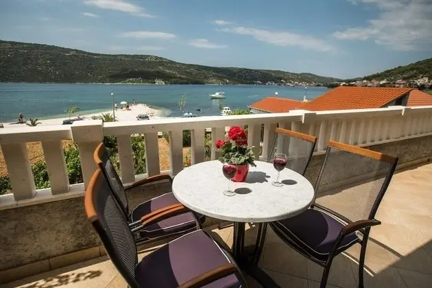 Apart Daire (Jasna - 20m from the sea - A1(4+1))