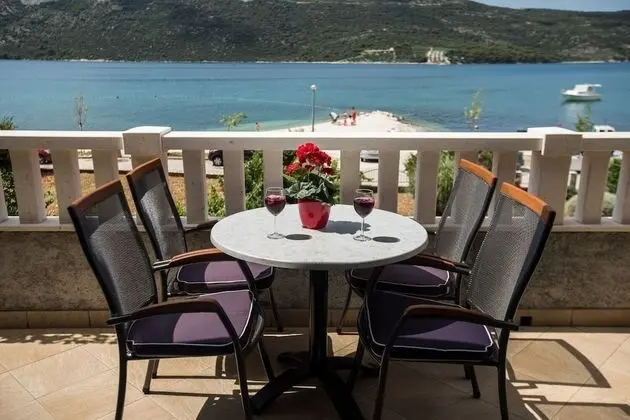 Apart Daire (Jasna - 20m from the sea - A1(4+1))