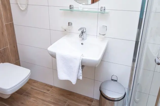 Standard Tek Büyük Yataklı Oda, Özel Banyo, Vadi Manzaralı (1)
