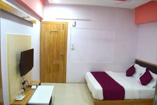Deluxe Tek Büyük Yataklı Oda, 1 Çift Kişilik Yatak, Şehir Manzaralı