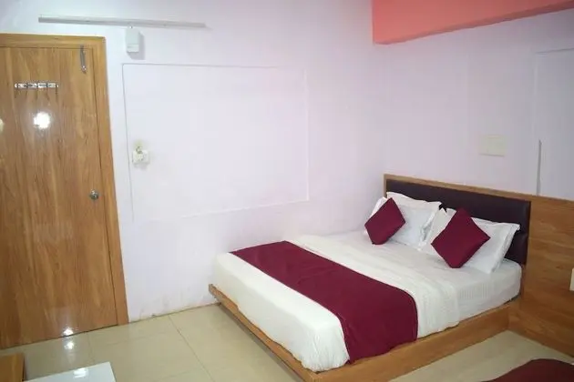 Deluxe Tek Büyük Yataklı Oda, 1 Çift Kişilik Yatak, Şehir Manzaralı
