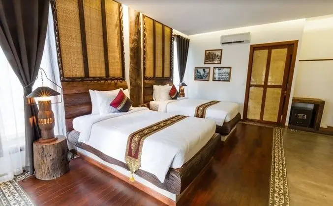 Premier Deluxe Twin Room with Balcony
