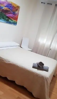 Tek Büyük Yataklı Oda, Ortak Banyo