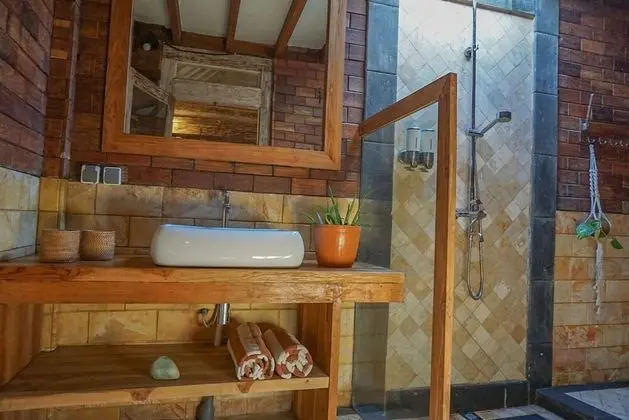 Lare - Private Villa with round pool