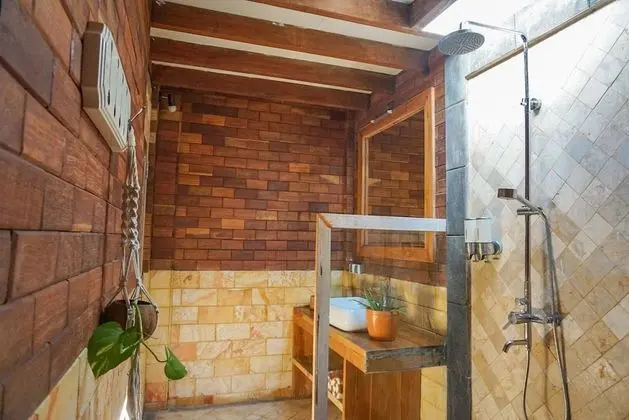 Lare - Private Villa with round pool