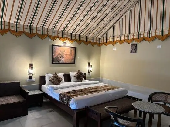 Luxury Tek Büyük Yataklı Oda