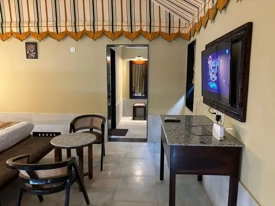 Luxury Tek Büyük Yataklı Oda