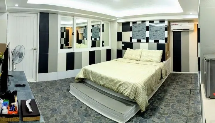 Deluxe Tek Büyük Yataklı Oda, Balkon, Deniz Manzaralı