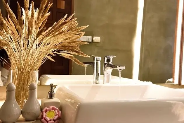 Junior Suite King with pool view - Airport transfers