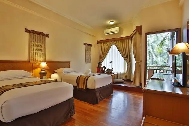 Deluxe Tek Büyük Yataklı Oda, Bahçe Manzaralı