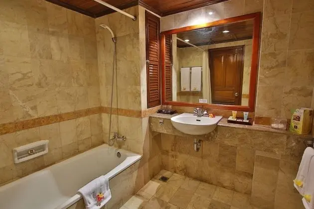 Deluxe Tek Büyük Yataklı Oda, Bahçe Manzaralı