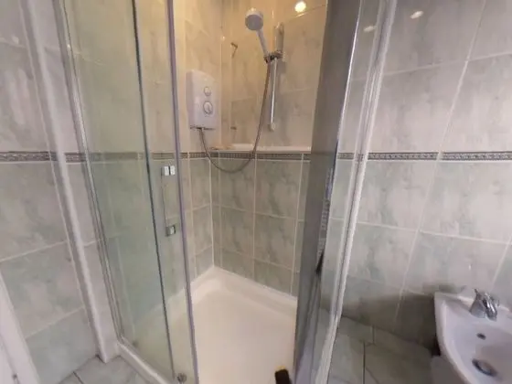 Standard Tek Büyük Yataklı Oda, Ortak Banyo (Room 103)