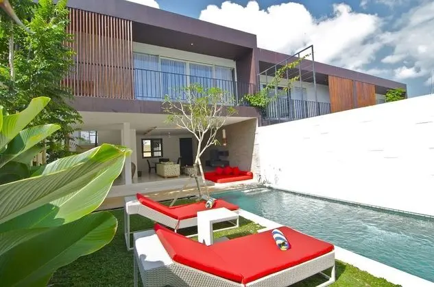 Luxury Tek Büyük Yataklı Oda, Kişiye Özel Havuzlu (Suite Pool Villa)