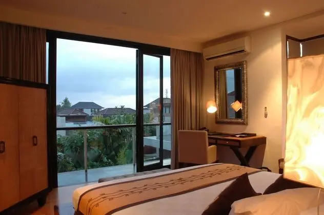Luxury Tek Büyük Yataklı Oda, Kişiye Özel Havuzlu (Suite Pool Villa)