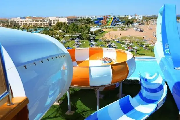 Family Tek Büyük Yataklı Oda, Havuz Manzaralı (Deluxe with Kids Bed)
