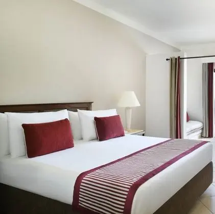 Superior Oda, Bahçe Manzaralı (Deluxe, Queen or Twin Beds)