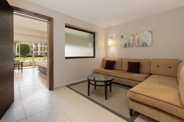 Family Oda, Kısmi Deniz Manzaralı (Queen or Twin Bed)