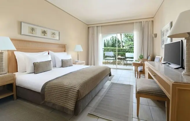 Superior Oda, Havuz Manzaralı (Queen Bed or Twin beds)