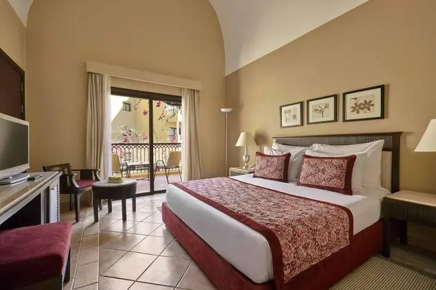 Superior Oda, Bahçe Manzaralı (Queen or Twin Beds)