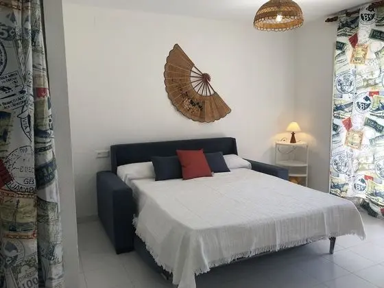 Stüdyo, Havuz Manzaralı