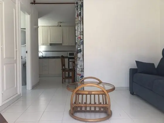 Stüdyo, Havuz Manzaralı