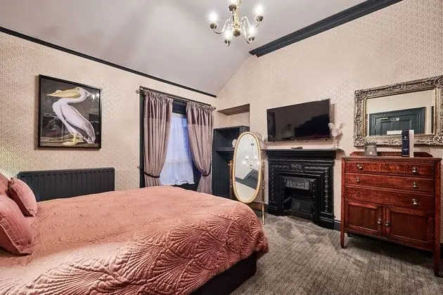 Tek Büyük Yataklı Oda (Ella Fitzgerald)