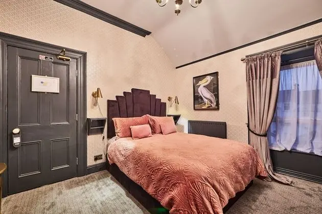 Tek Büyük Yataklı Oda (Ella Fitzgerald)