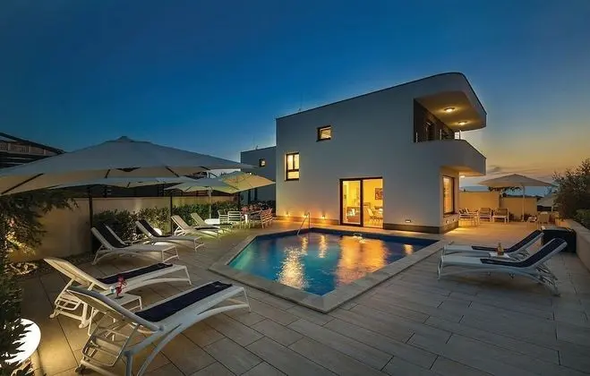 Luxury Villa, 4 Yatak Odası, Kişiye Özel Havuzlu, Deniz Manzaralı