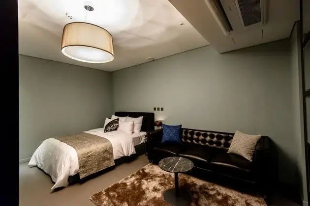 High-Deluxe Double Room