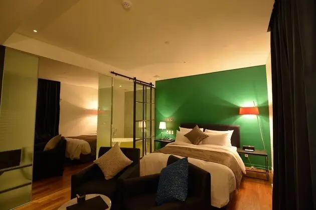 High-Deluxe Double Room