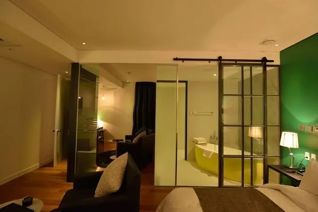 High-Deluxe Double Room
