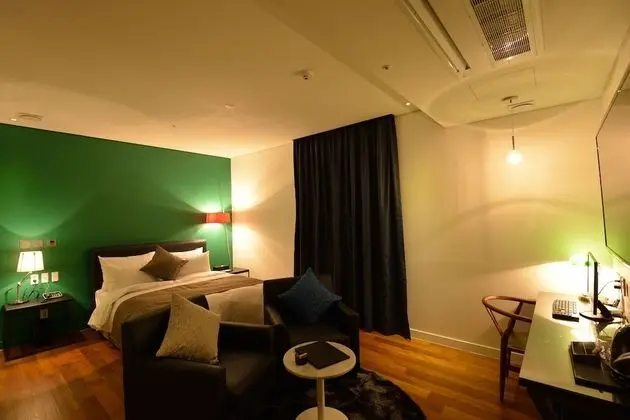 High-Deluxe Double Room