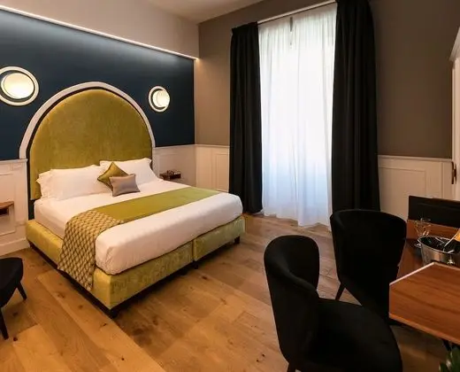 Luxury Oda
