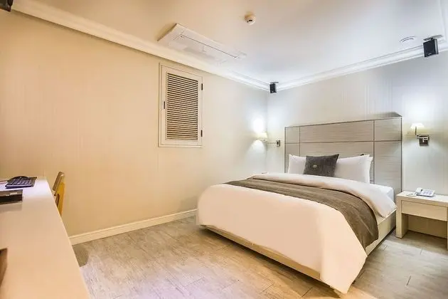 Standard Room (Extra fee applies for 2+ consecutive nights stay)