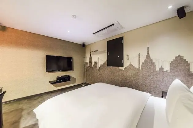 Standard Room (Extra fee applies for 2+ consecutive nights stay)