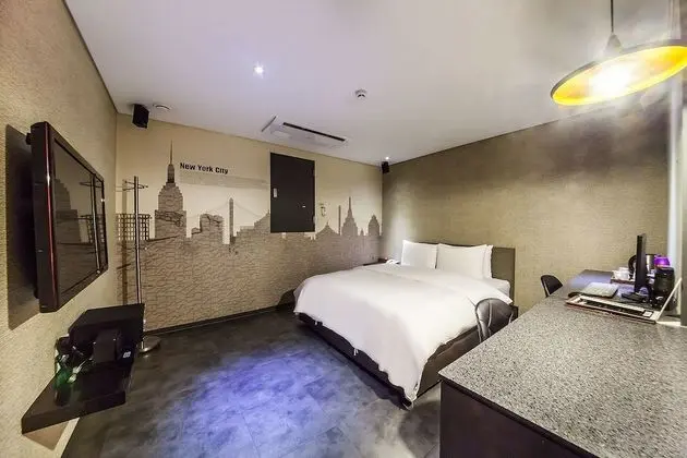 Standard Room (Extra fee applies for 2+ consecutive nights stay)