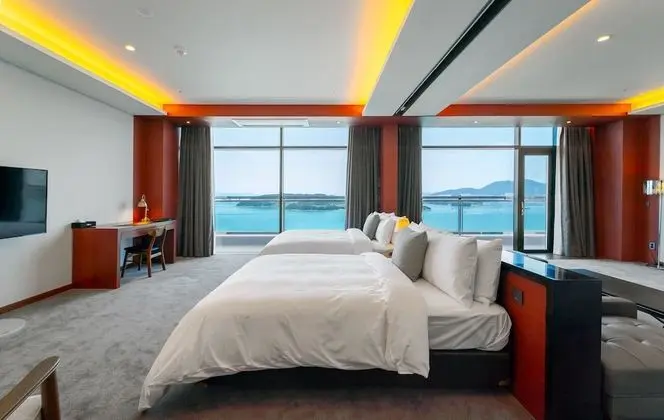 [3rd Anniversary Offer] Family Suite (Full Ocean View)