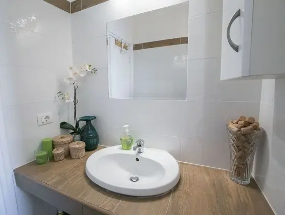 Üç Kişilik Oda, Ortak Banyo