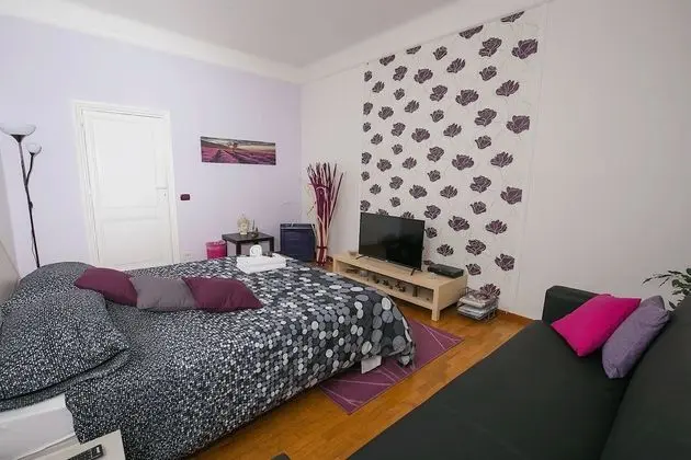 Üç Kişilik Oda, Ortak Banyo