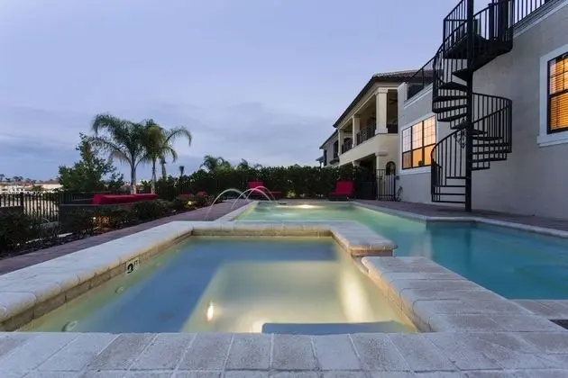 Family Villa, Sıcak Su Havuzu, Bahçeli