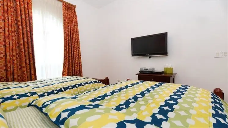 Family Villa, Sıcak Su Havuzu, Bahçeli