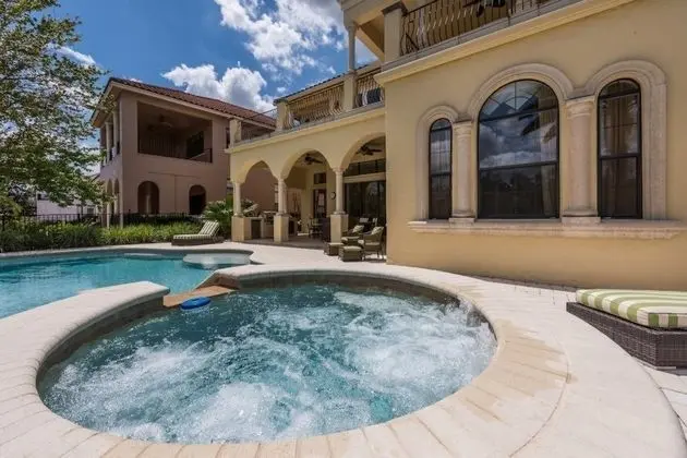 Family Villa, Sıcak Su Havuzu, Bahçeli